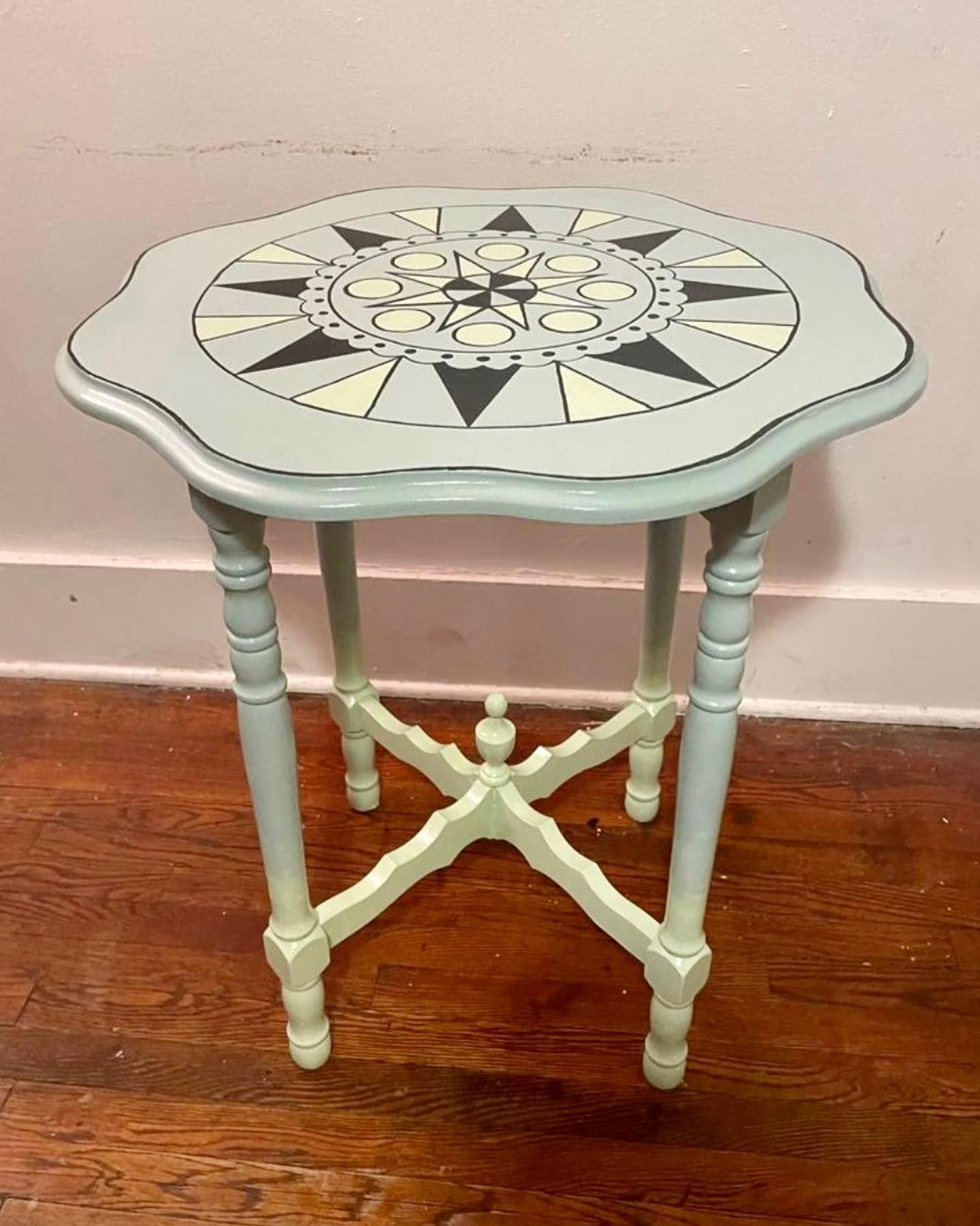 Bella_Greco_table Refurbished table from junk