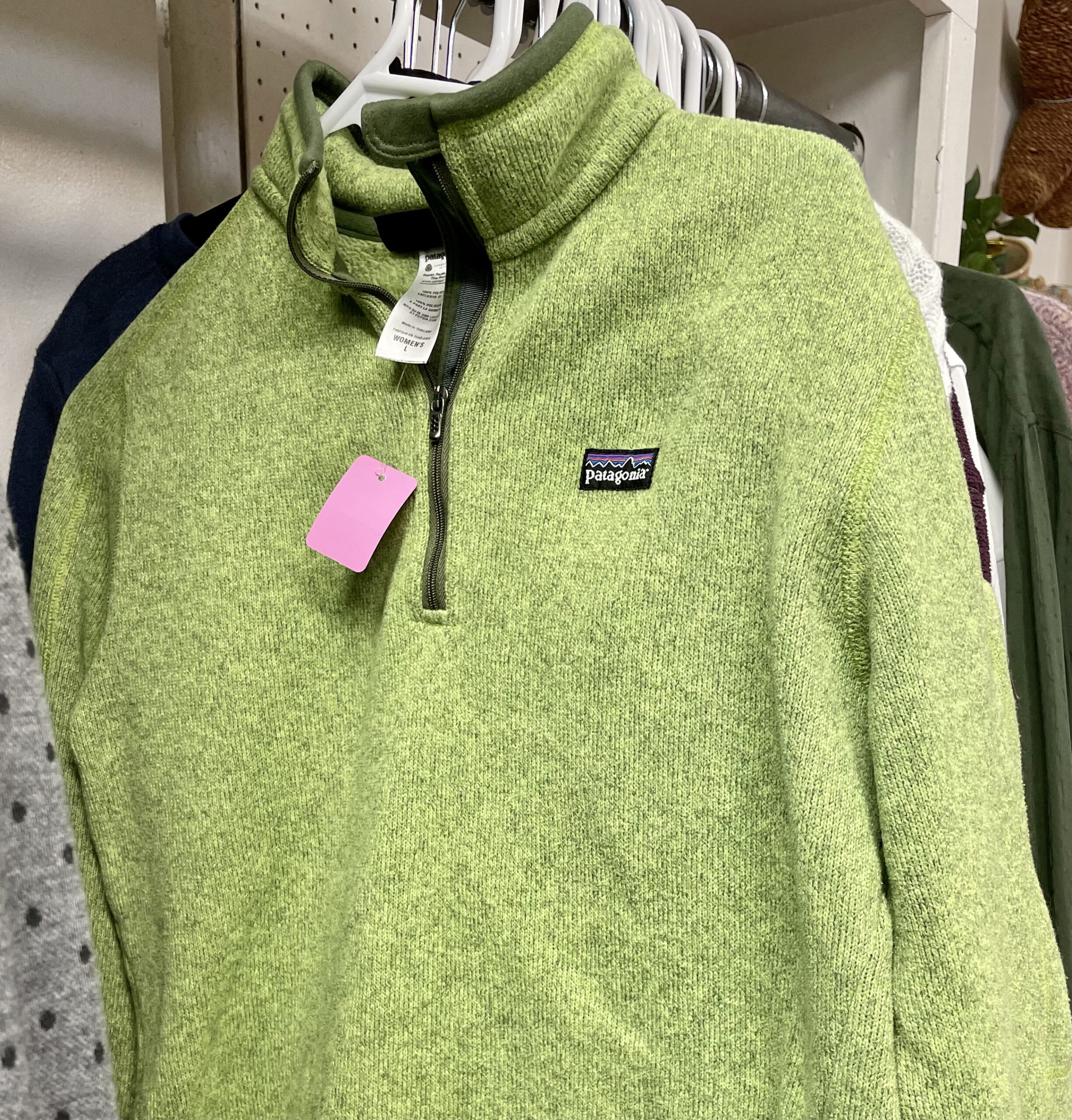 New Canaan Thrift Shop_Clothing New Canaan Thrift Shop Clothing_Patagonia Jacket